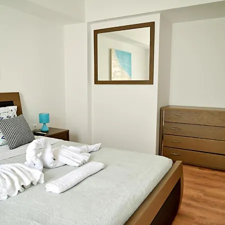 Dionysus Апартаменты